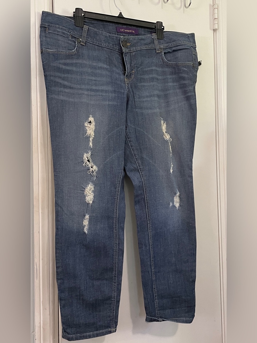Women's Straight-Leg Distressed Jeans in Blue